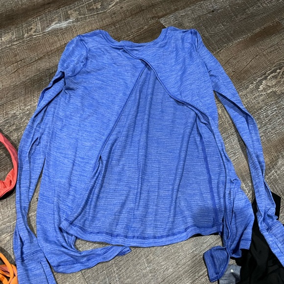 Lululemon Open Back Running Top - Picture 2 of 2